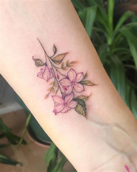 flor de jazmin tatuaje significado|Simbolismo y significado del jazmín